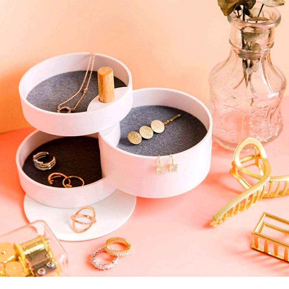 The 2Bandits Tiered Catchall Tray NWT